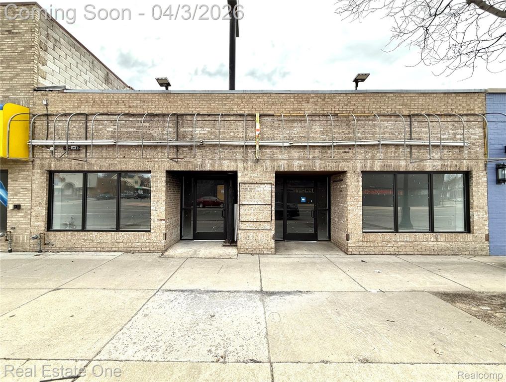 10425 W Warren Avenue, Dearborn, MI 48126