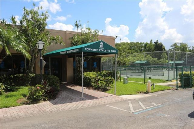 4106 S Carambola Circle 2107, Coconut Creek, FL 33066