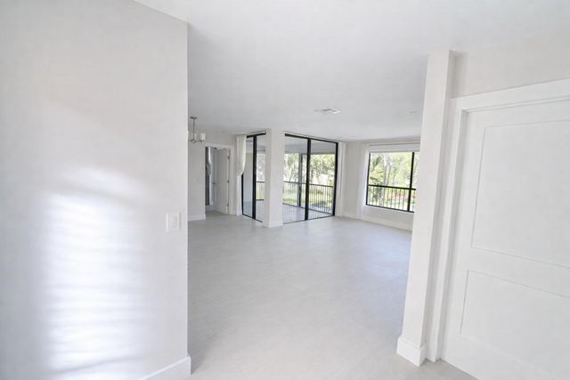 4106 S Carambola Circle 2107, Coconut Creek, FL 33066