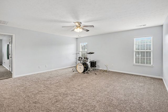 102 Clairmonte Ln, Hendersonville, TN 37075
