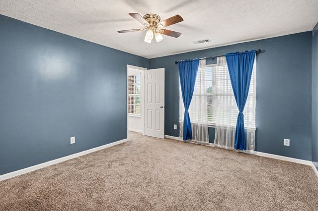 102 Clairmonte Ln, Hendersonville, TN 37075