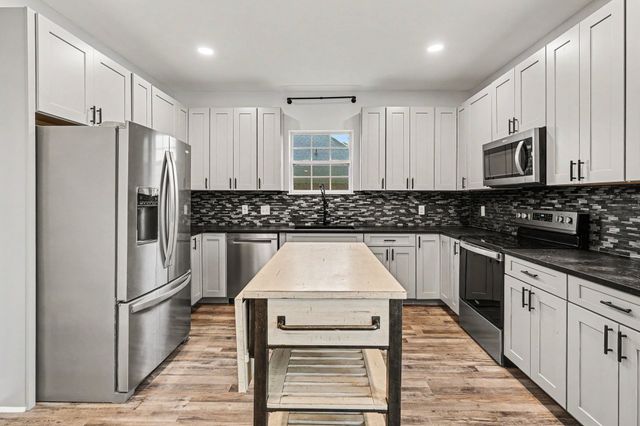 102 Clairmonte Ln, Hendersonville, TN 37075