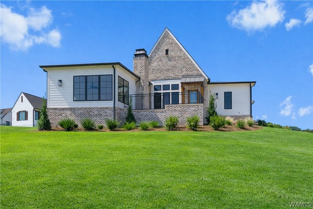 14326 Highland Lakes, Northport, AL 35475