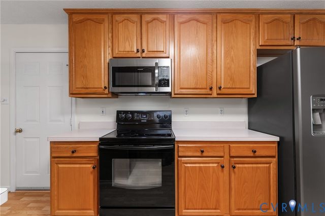 10136 Wood Vale Ct, Chesterfield, VA 23236