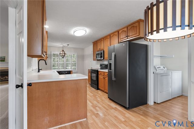 10136 Wood Vale Ct, Chesterfield, VA 23236