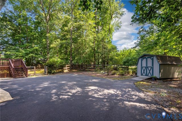 10136 Wood Vale Ct, Chesterfield, VA 23236