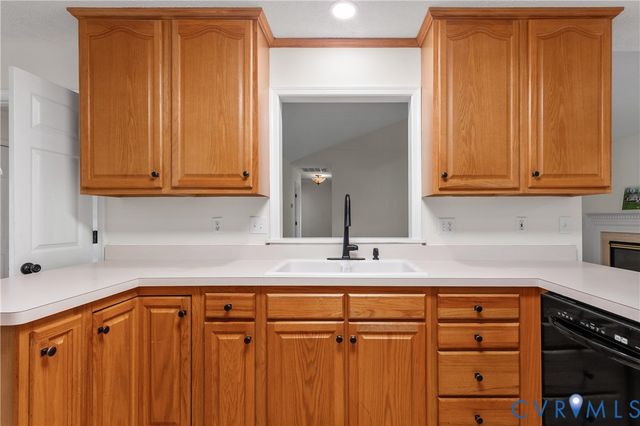 10136 Wood Vale Ct, Chesterfield, VA 23236