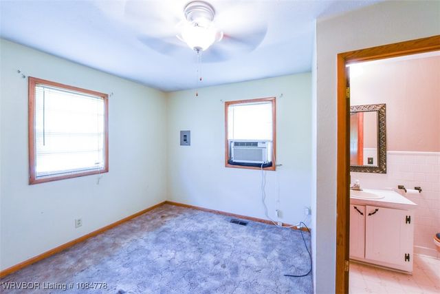 405 W Ray Fine Boulevard, Roland, OK 74954