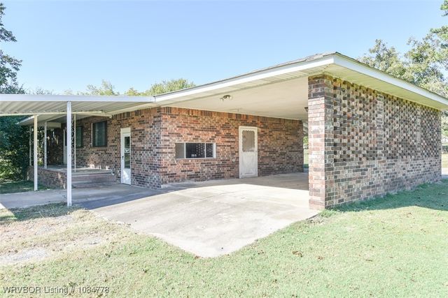 405 W Ray Fine Boulevard, Roland, OK 74954