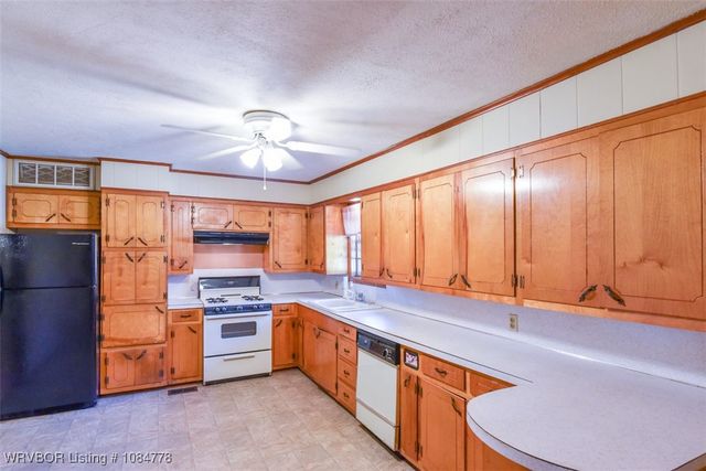 405 W Ray Fine Boulevard, Roland, OK 74954