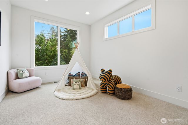 2582 136th Lane SE, Bellevue, WA 98005