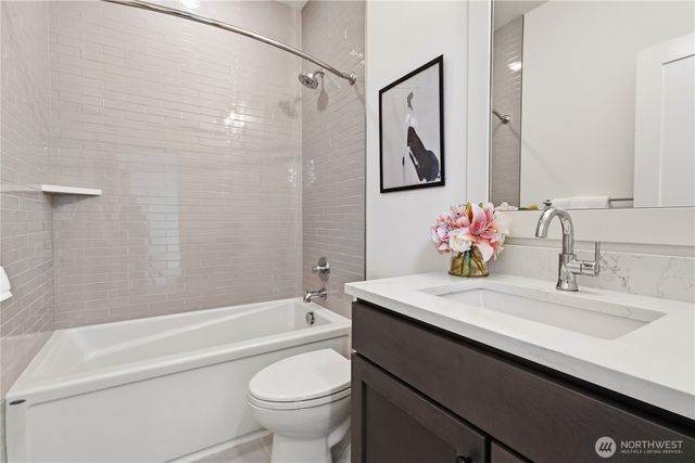 2582 136th Lane SE, Bellevue, WA 98005