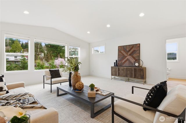 2582 136th Lane SE, Bellevue, WA 98005