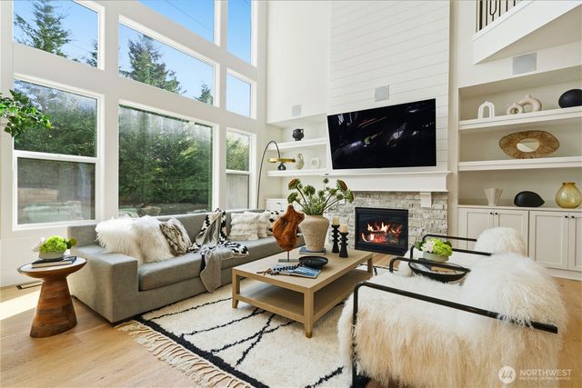 2582 136th Lane SE, Bellevue, WA 98005