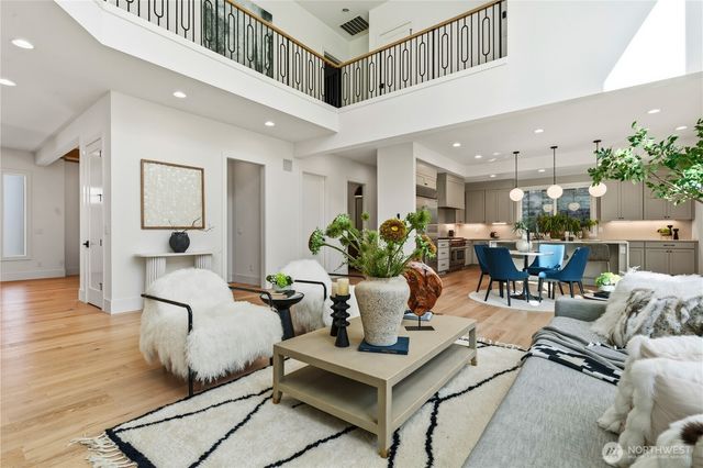 2582 136th Lane SE, Bellevue, WA 98005