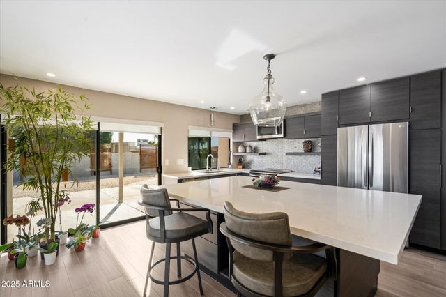 17025 E CALAVERAS Avenue, Fountain Hills, AZ 85268