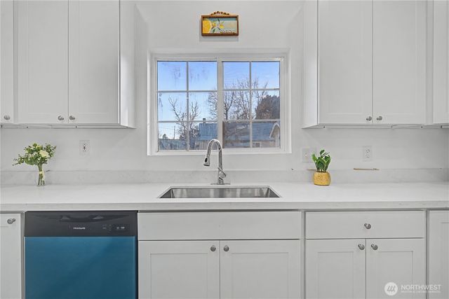 225 S D Street, Washtucna, WA 99371