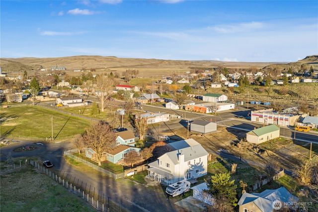 225 S D Street, Washtucna, WA 99371