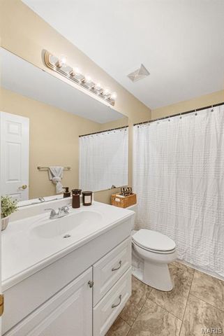 3055 Oakmont Court, St Charles, MO 63301