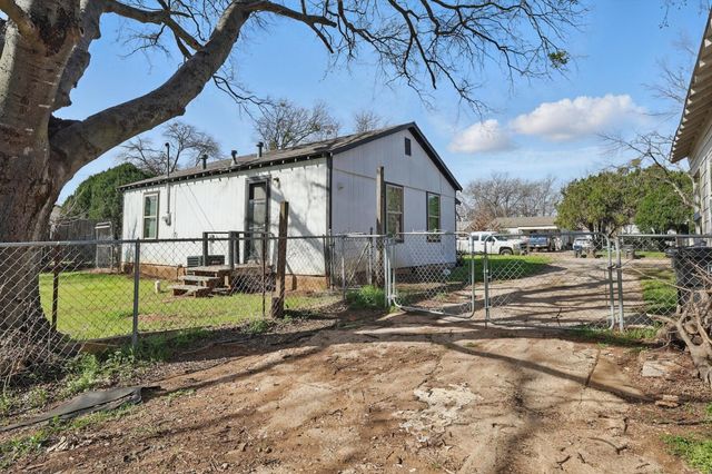 1805 Daniel Street, Fort Worth, TX 76104