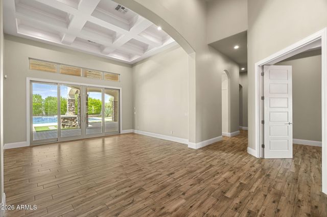 5600 S GEMSTONE Drive, Chandler, AZ 85249