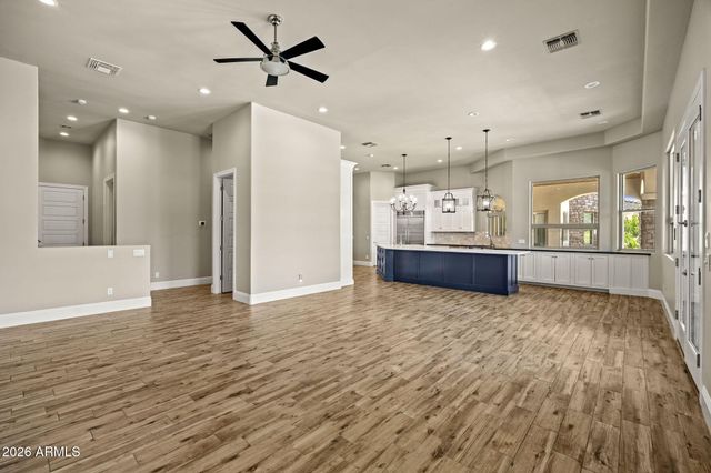 5600 S GEMSTONE Drive, Chandler, AZ 85249