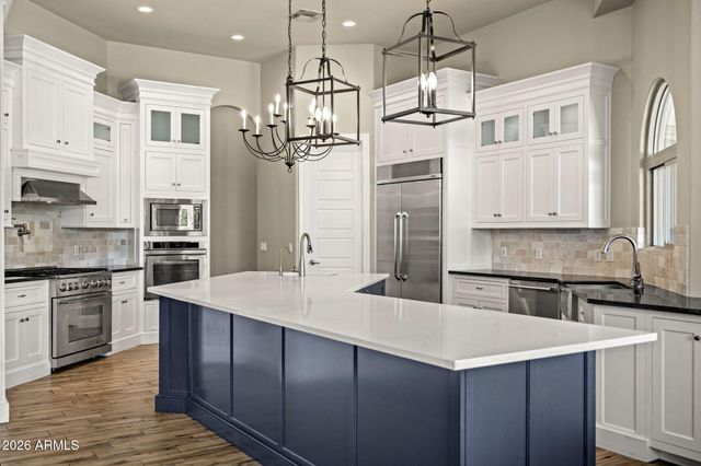5600 S GEMSTONE Drive, Chandler, AZ 85249