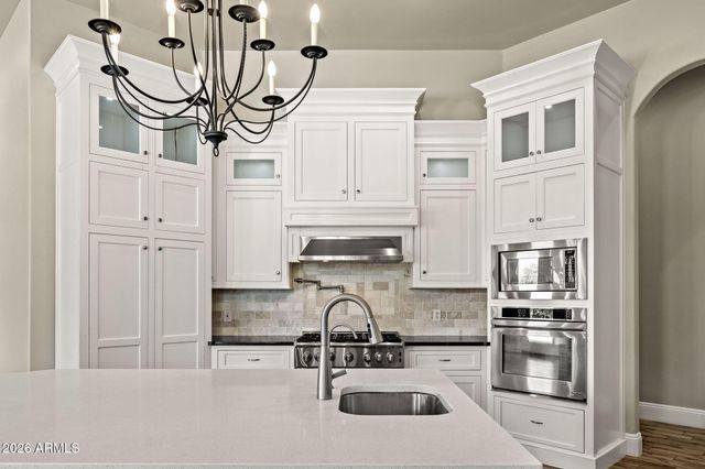 5600 S GEMSTONE Drive, Chandler, AZ 85249