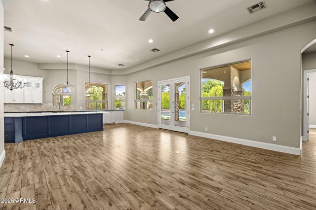5600 S GEMSTONE Drive, Chandler, AZ 85249