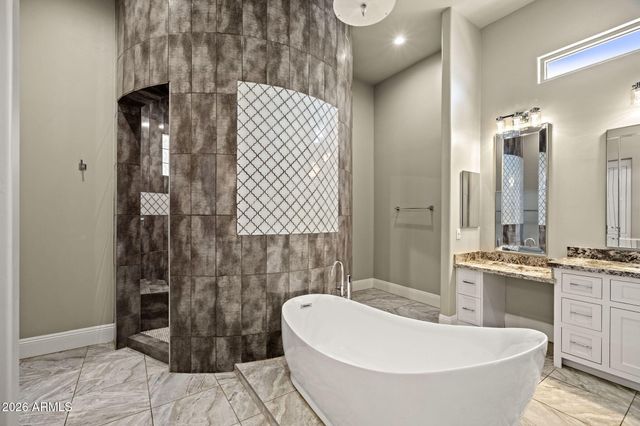 5600 S GEMSTONE Drive, Chandler, AZ 85249