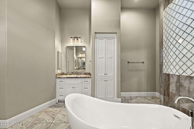 5600 S GEMSTONE Drive, Chandler, AZ 85249