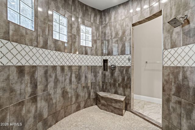5600 S GEMSTONE Drive, Chandler, AZ 85249