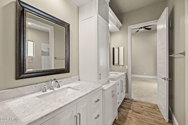 5600 S GEMSTONE Drive, Chandler, AZ 85249