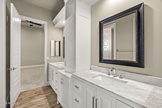 5600 S GEMSTONE Drive, Chandler, AZ 85249
