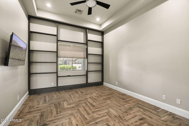 5600 S GEMSTONE Drive, Chandler, AZ 85249