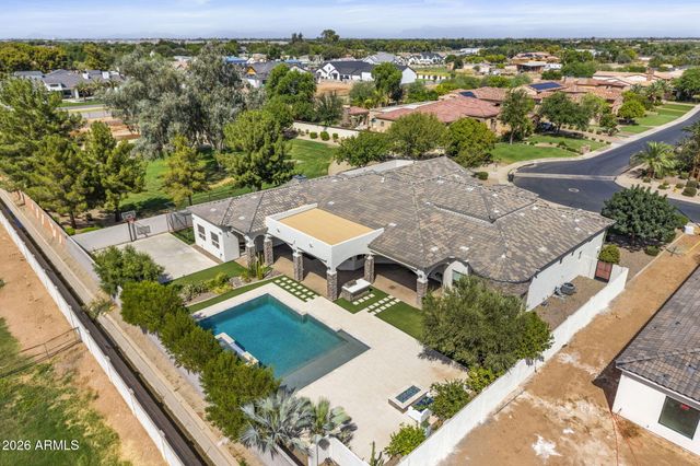 5600 S GEMSTONE Drive, Chandler, AZ 85249