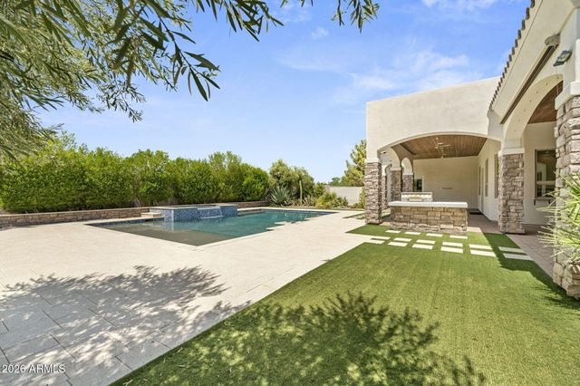 5600 S GEMSTONE Drive, Chandler, AZ 85249
