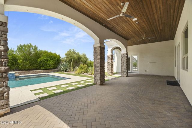 5600 S GEMSTONE Drive, Chandler, AZ 85249