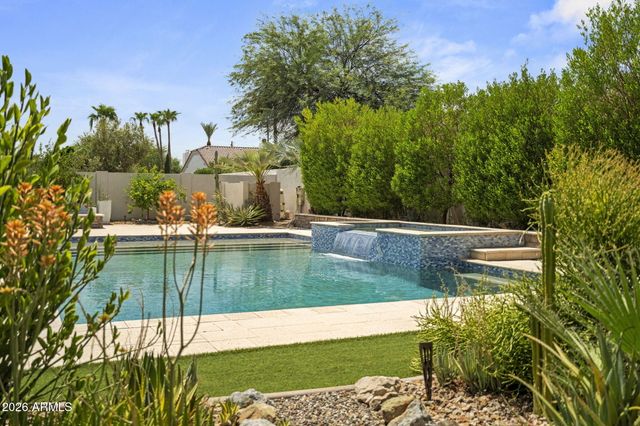 5600 S GEMSTONE Drive, Chandler, AZ 85249