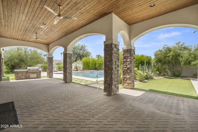 5600 S GEMSTONE Drive, Chandler, AZ 85249