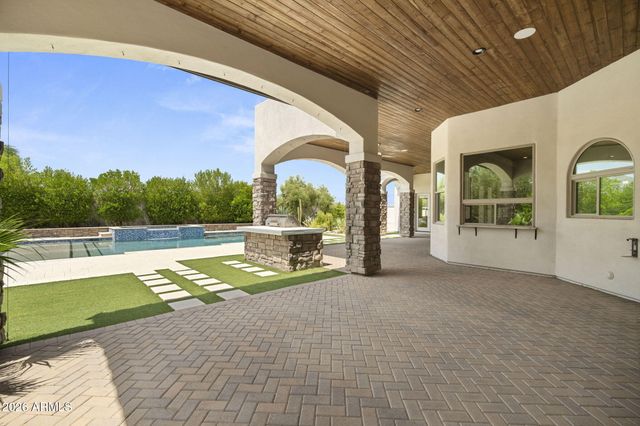 5600 S GEMSTONE Drive, Chandler, AZ 85249