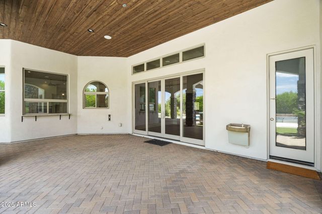 5600 S GEMSTONE Drive, Chandler, AZ 85249