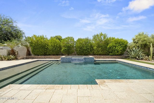 5600 S GEMSTONE Drive, Chandler, AZ 85249