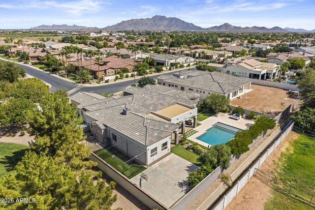 5600 S GEMSTONE Drive, Chandler, AZ 85249