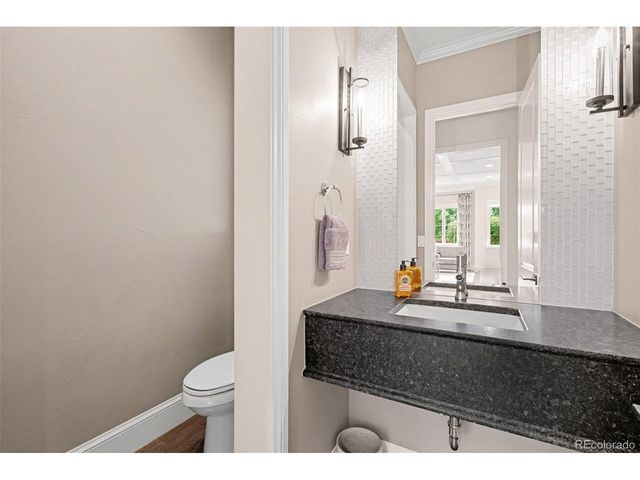 1400 S Saint Paul St, Denver, CO 80210