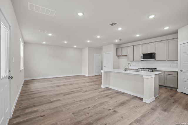 6546 Bufflehead Bend, Leon Valley, TX 78240