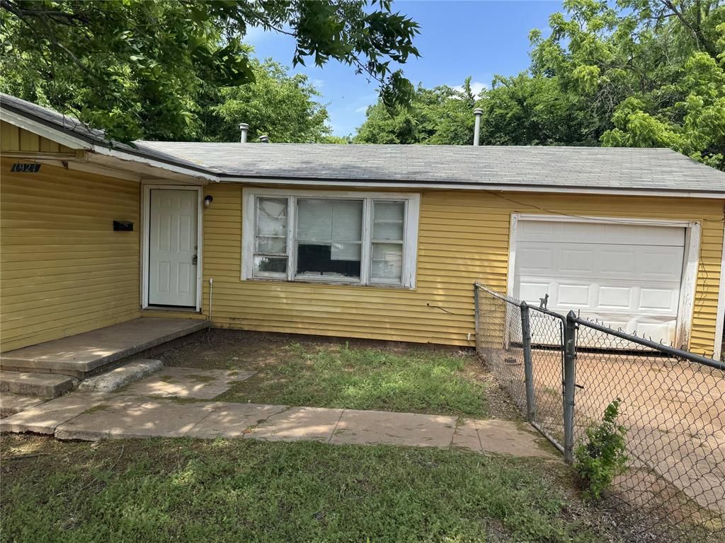 1921 N Vine Street, Oklahoma City, OK 73121
