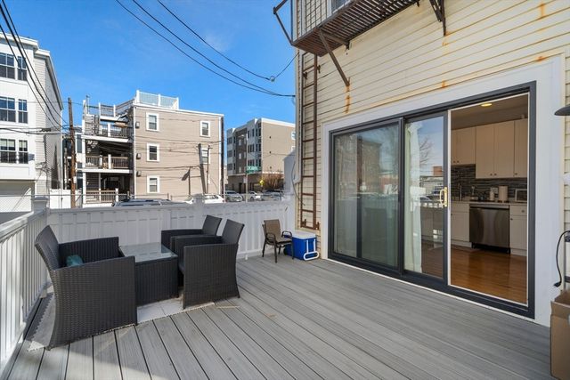 110 D St, Boston, MA 02127