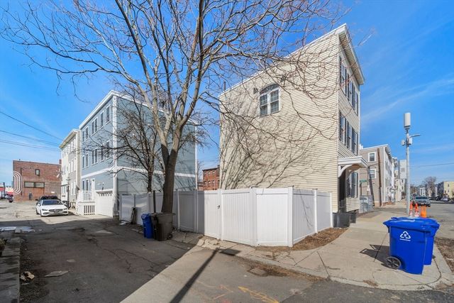 110 D St, Boston, MA 02127