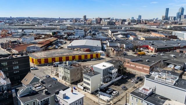 110 D St, Boston, MA 02127